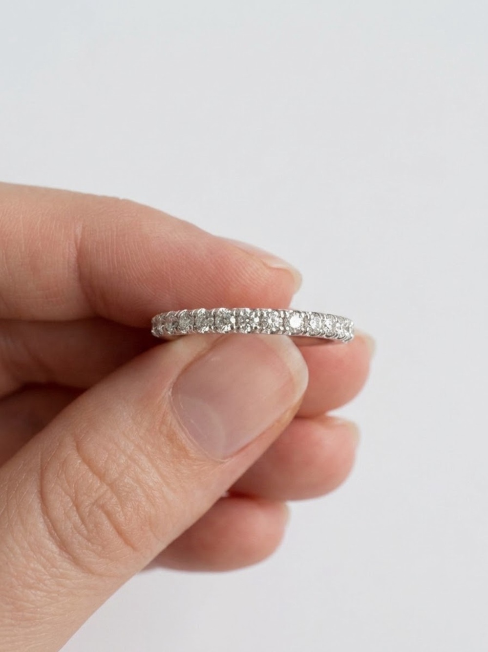 18K Solid Gold Natural Diamond Eternity Band Ring. Comfort fit, Size 5